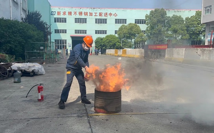 求精新材料集團(tuán)旗下各單位多種形式慶?！拔逡弧眹?guó)際勞動(dòng)節(jié)