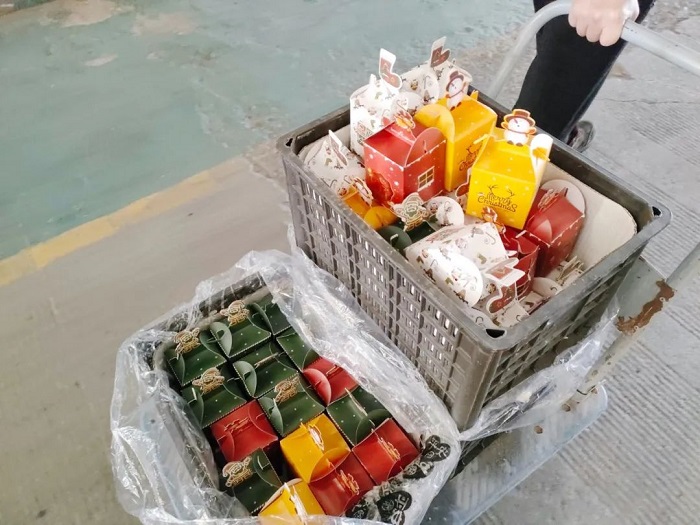 疫情無情人有情，圣誕小果顯真心---求精新材料集團(tuán)傾情派發(fā)圣誕福利